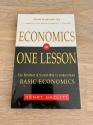 Billede af bogen Economics in One Lesson: The Shortest and Surest Way to Understand Basic Economics Billede af bogen Economics in One Lesson: The Shortest and Surest Way to Understand Basic Economics