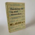 Billede af bogen Forskning om og med mennesker - forskningstyper og forskningsmetoder i samfundsforskning Billede af bogen Forskning om og med mennesker - forskningstyper og forskningsmetoder i samfundsforskning