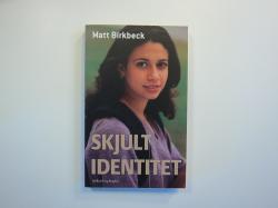 Billede af bogen Skjult identitet Billede af bogen Skjult identitet