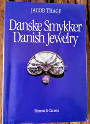 Billede af bogen Danske Smykker Danish Jewelry