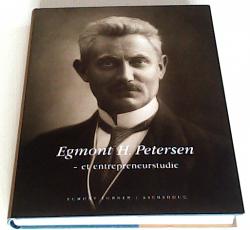 Billede af bogen Egmont H. Petersen - Et entrepreneurstudie