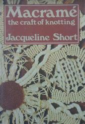Billede af bogen Macramé – the craft of knotting