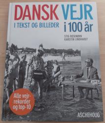 Billede af bogen Dansk vejr i 100 år i tekst og billeder