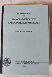 Billede af bogen En undersøgelse af vanadinoxidholdige kaliumpyrosulfatsmelter (afhandling)