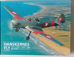 Billede af bogen  Danskernes fly - 155 typer i tekst og billeder