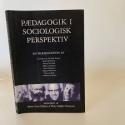 Billede af bogen Pædagogik i sociologisk perspektiv - en præsentation af Karl Marx & Friedrich Engels, Émile Durkheim, Michel Foucault, Niklas Luhmann, Pierre Bourdieu, Jürgen Habermas, Thomas Ziehe, Anthony Giddens Billede af bogen Pædagogik i sociologisk perspektiv - en præsentation af Karl Marx & Friedrich Engels, Émile Durkheim, Michel Foucault, Niklas Luhmann, Pierre Bourdieu, Jürgen Habermas, Thomas Ziehe, Anthony Giddens